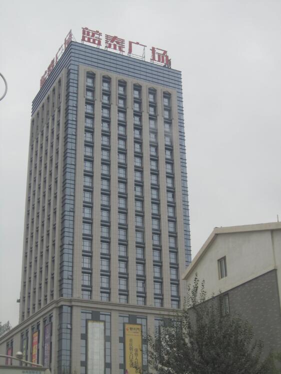 銀川藍泰廣場(chǎng) 銀川藍泰廣場(chǎng)